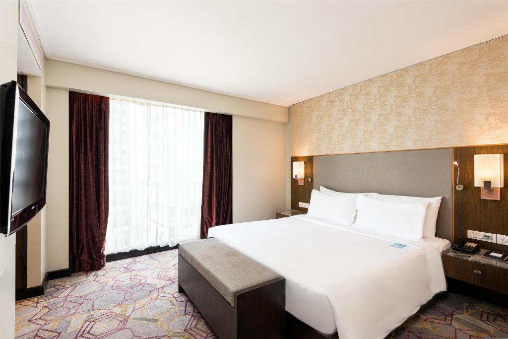 
One-Bedroom Suite with Balcony
