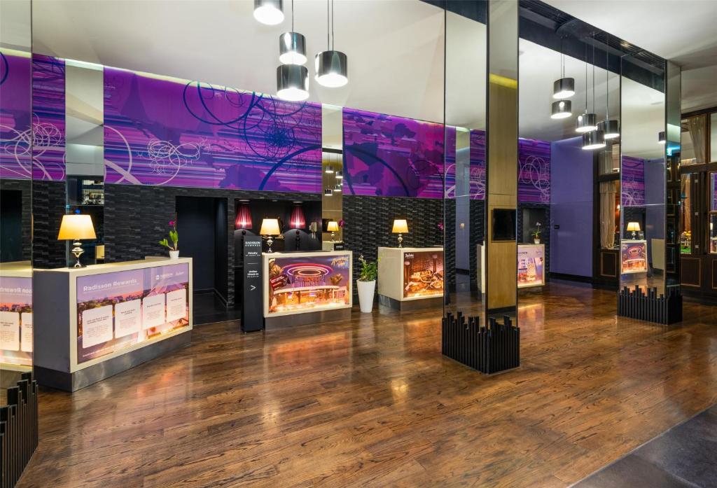 Radisson Suites Bangkok Sukhumvit - Resim 19