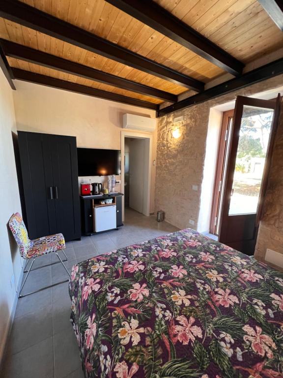Vigna di pettineo - guest house的厨房或小厨房