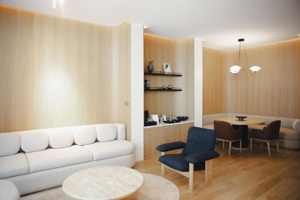 
Privilege Suite with terrace-New Building
