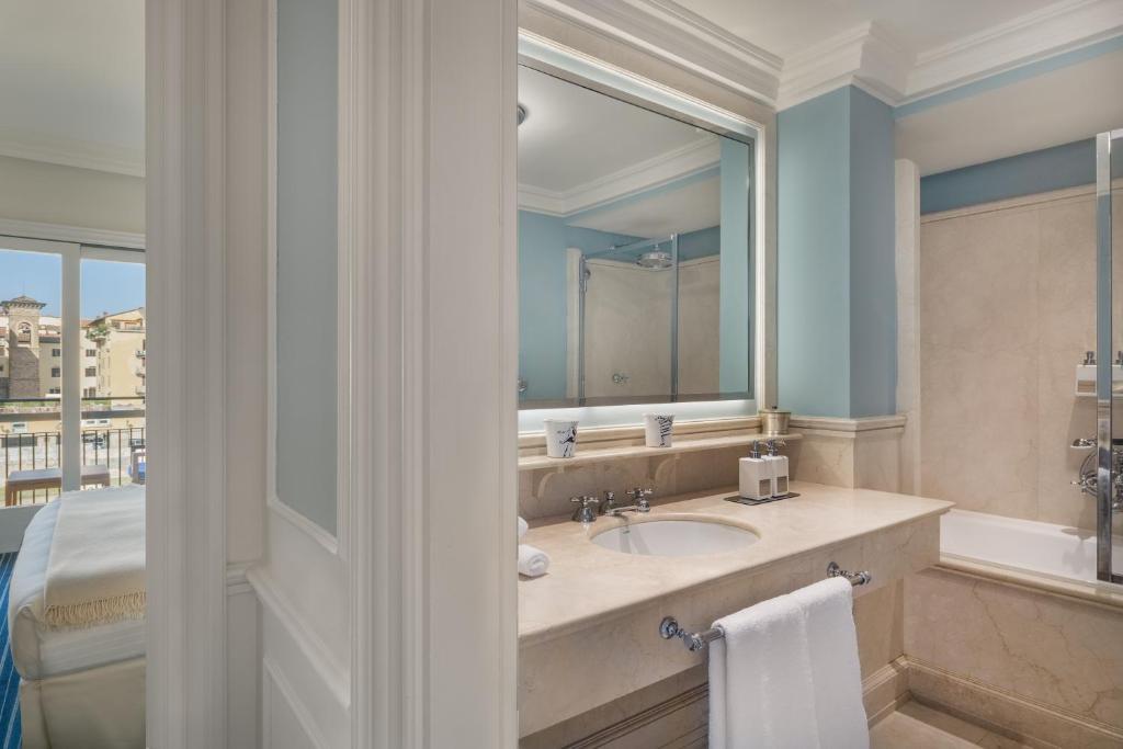 Hotel Lungarno - Lungarno Collection - 11