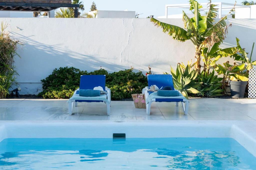 The swimming pool at or close to Villa Perla Blanca
