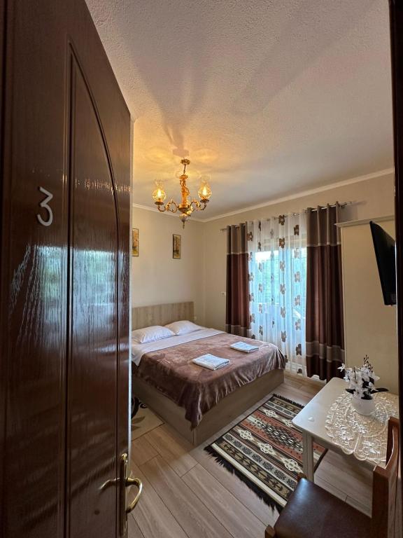 Postel nebo postele na pokoji v ubytování Camping & Guest House Herges
