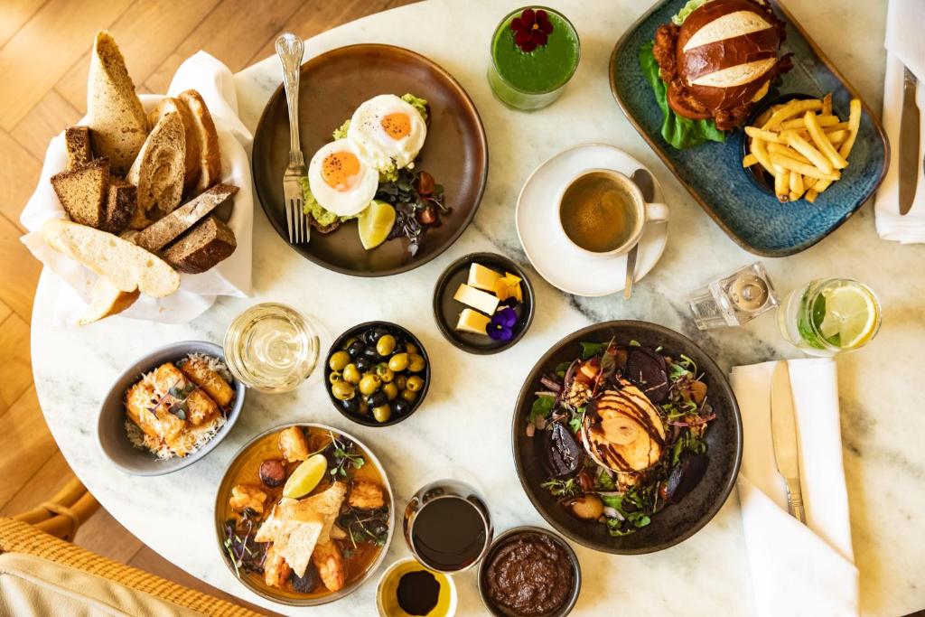 Killarney Royal Townhouse - Resim 19