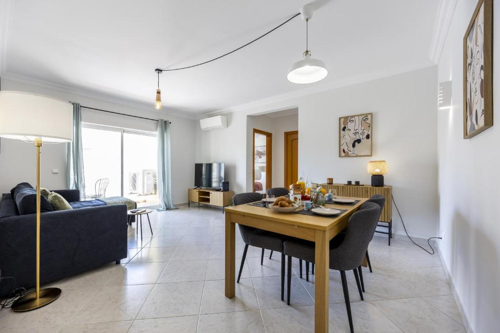 Khu vực ghế ngồi tại Lagos Town Lovers by Seewest