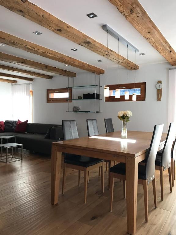 Posezení v ubytování Ferienwohnung Ursis Stall