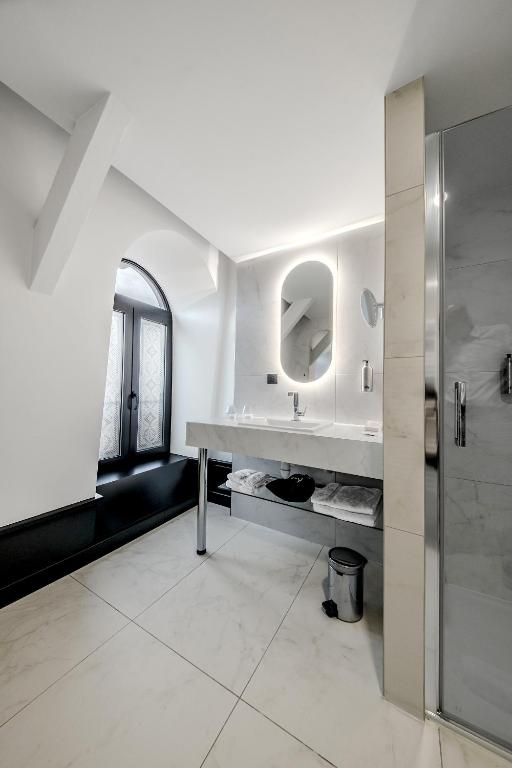 Hôtel et Restaurant Le Regina - 14