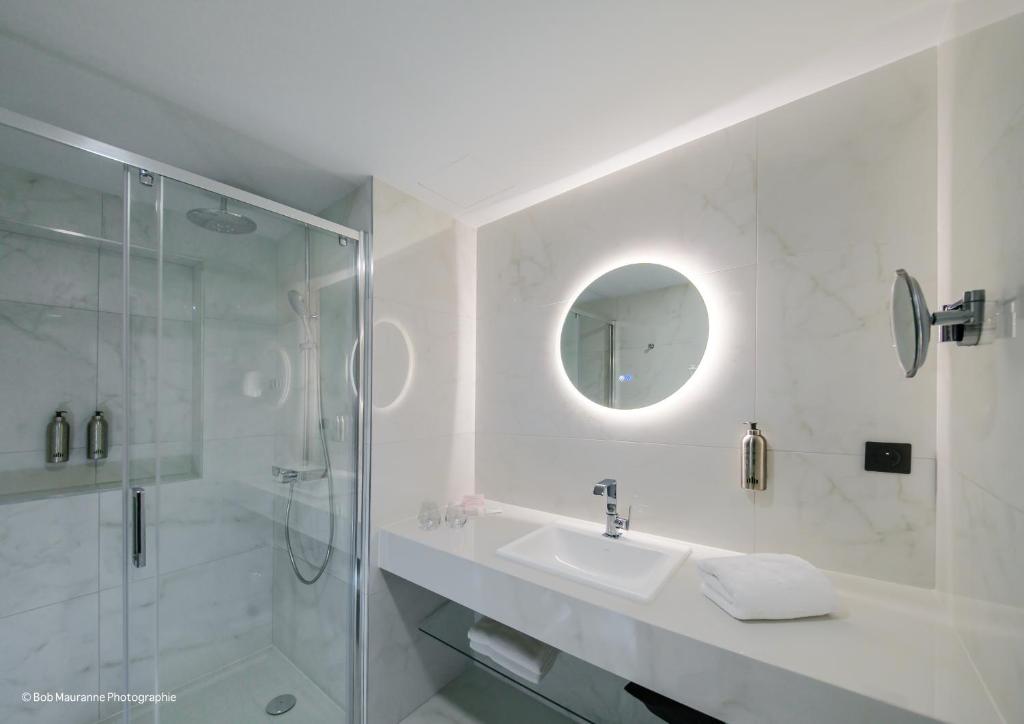 Hôtel et Restaurant Le Regina - 10