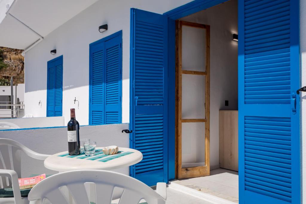 Fotografie z fotogalerie ubytování Finikas Resort Sfakia - Seaside Rooms v destinaci Loutro