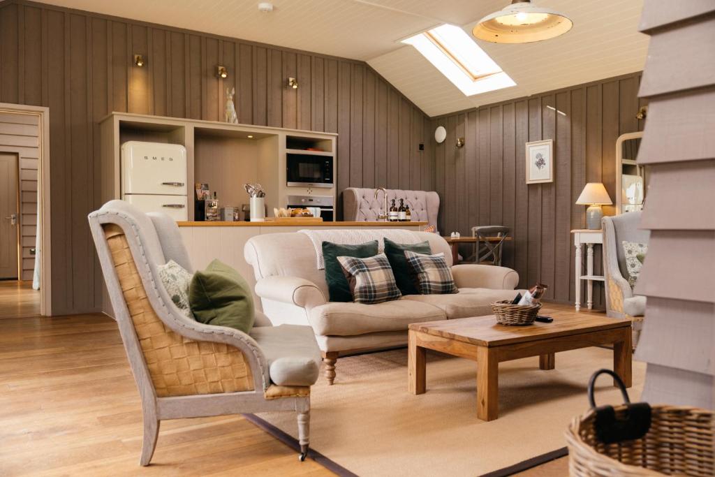 Retreat East - 