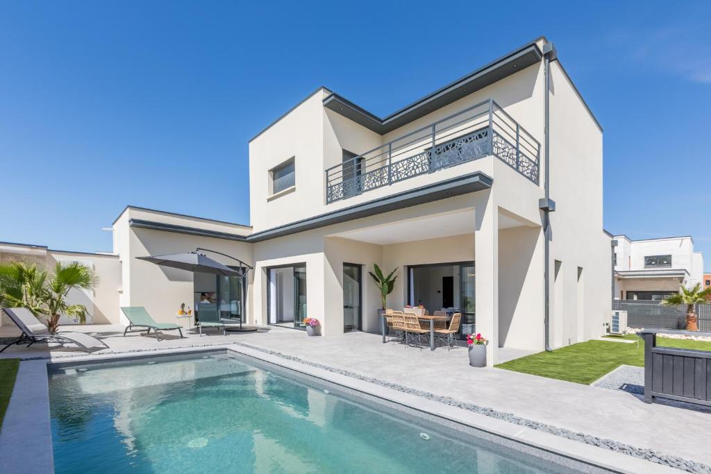 Πισίνα στο ή κοντά στο Villa Miray - Beach & Pool