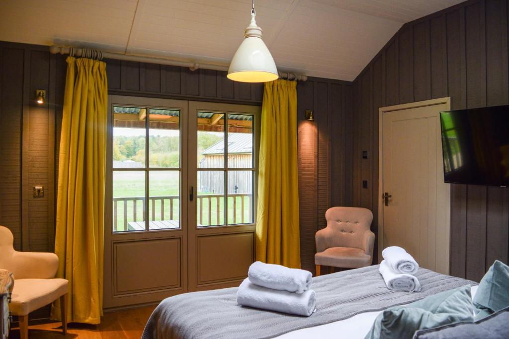 Retreat East - 