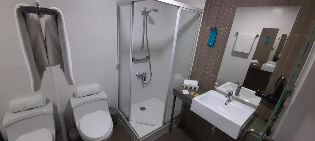 Koupelna v ubytování Open Hotel