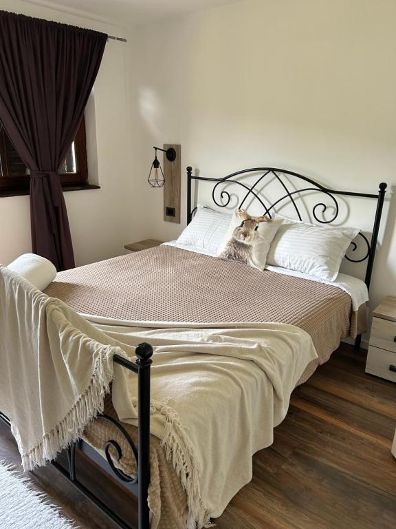Posteľ alebo postele v izbe v ubytovaní Apartments Čelopek