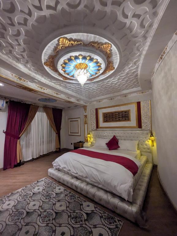 Postel nebo postele na pokoji v ubytování ReeChan Resort Skardu