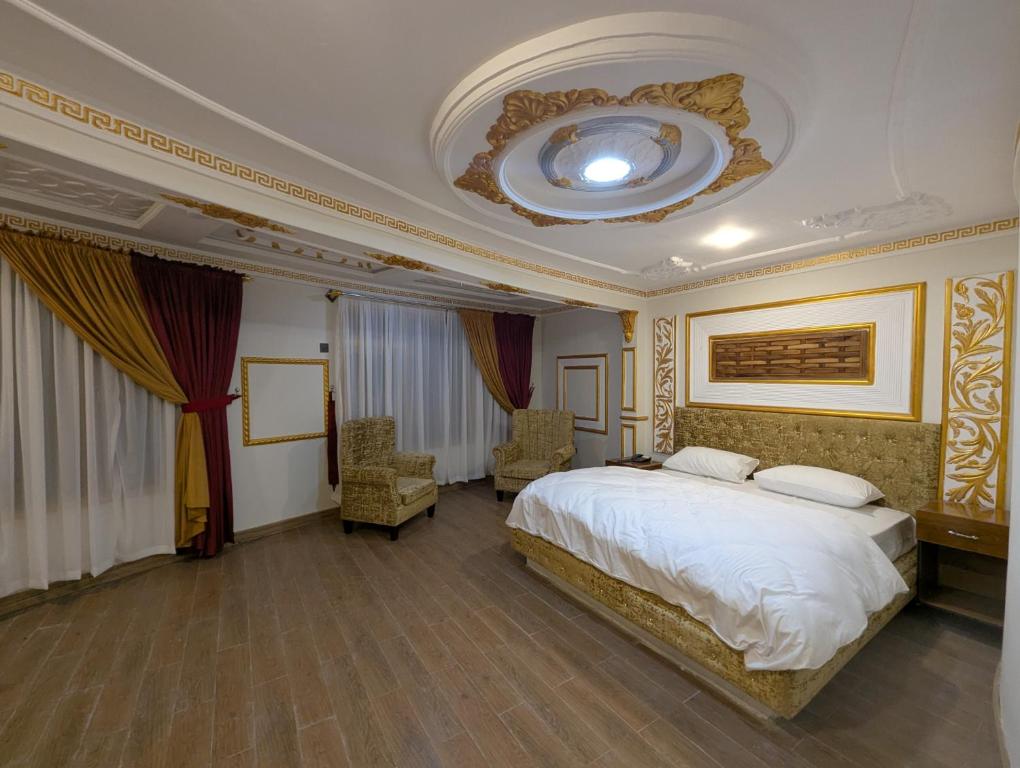 Postel nebo postele na pokoji v ubytování ReeChan Resort Skardu