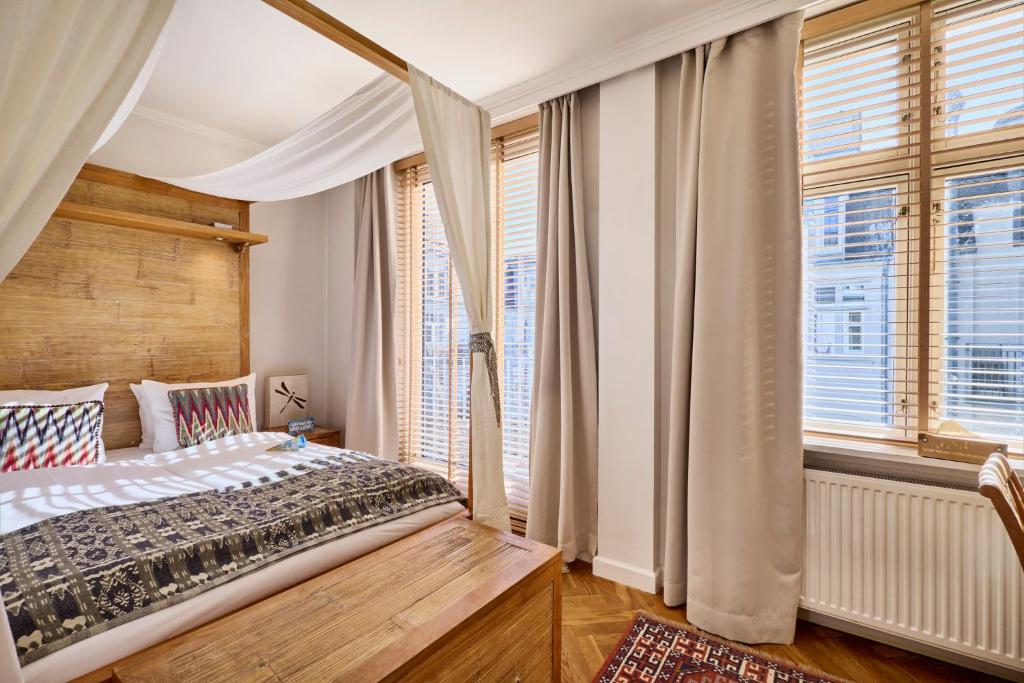 Axel Guldsmeden - Resim 37