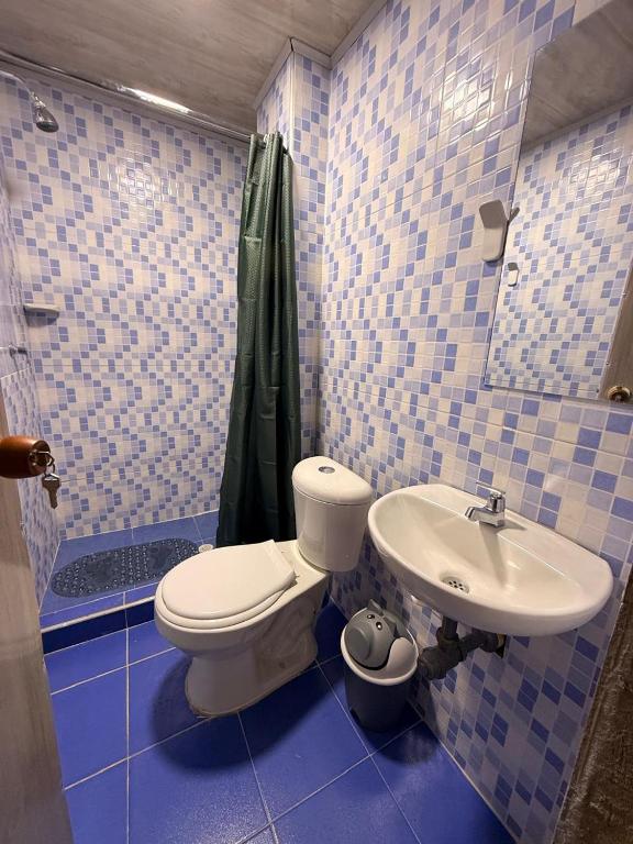 Koupelna v ubytování Pandora Hostel