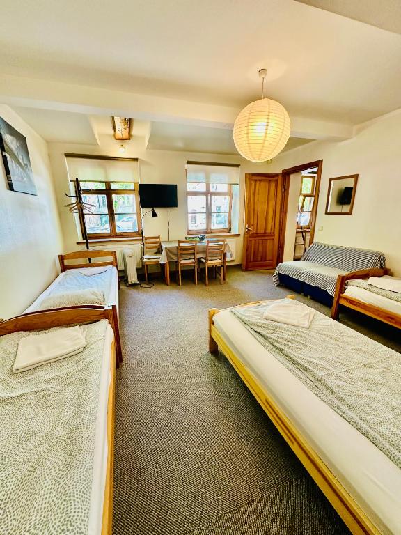 Postel nebo postele na pokoji v ubytování Express Guest House