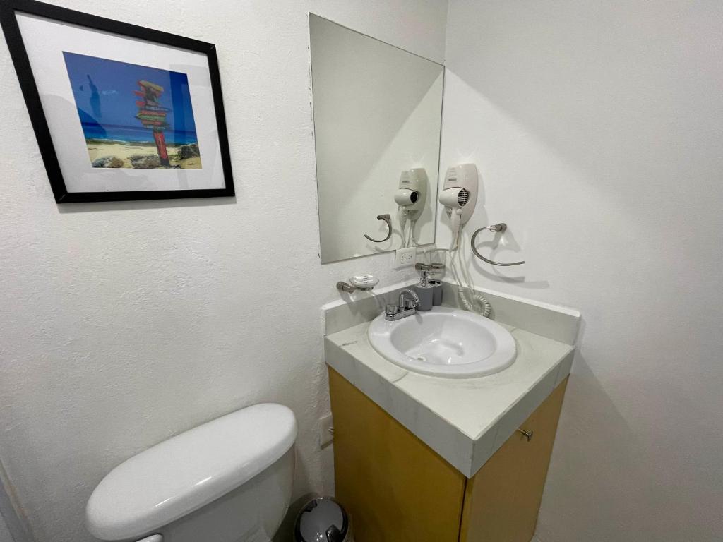 Koupelna v ubytování Casona Suites