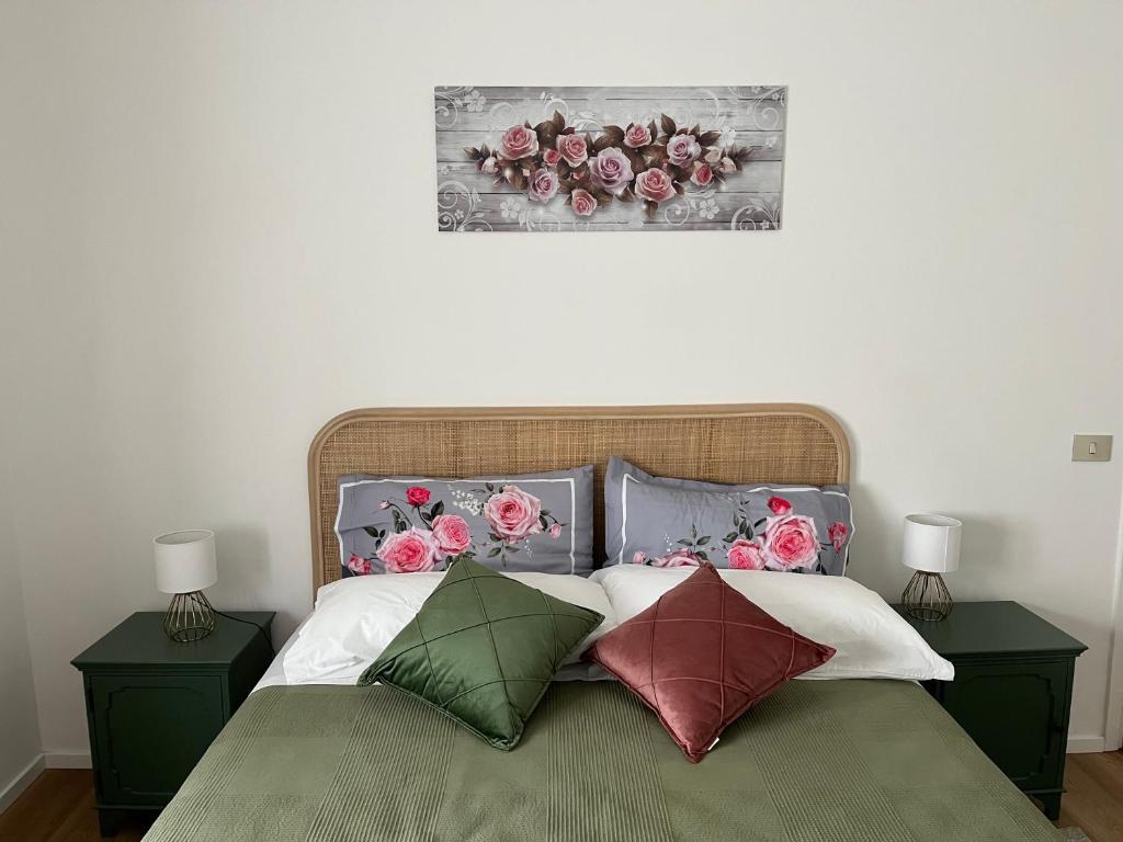 The Rose Apt