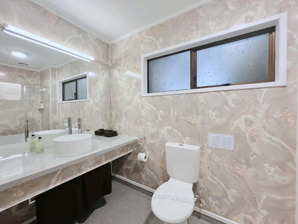 Koupelna v ubytování Beetham Park Motel
