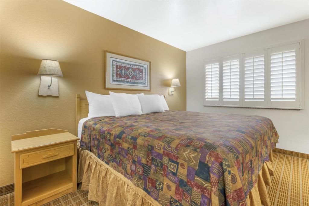 Best Western Gold Canyon Inn & Suites - Executive King Suite With Sofa Bed
