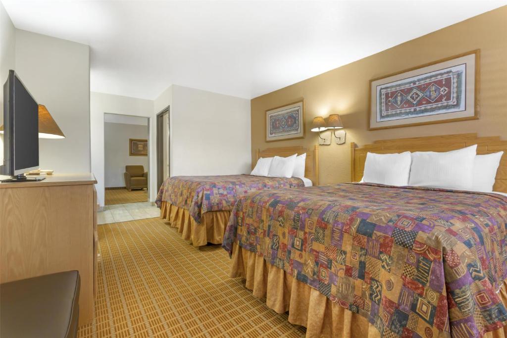Best Western Gold Canyon Inn & Suites - Queen Suite With Two Queen Beds