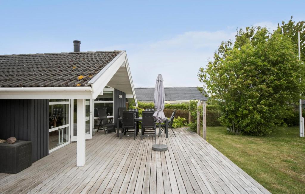 Zahrada ubytování Three-Bedroom Holiday Home In Assens