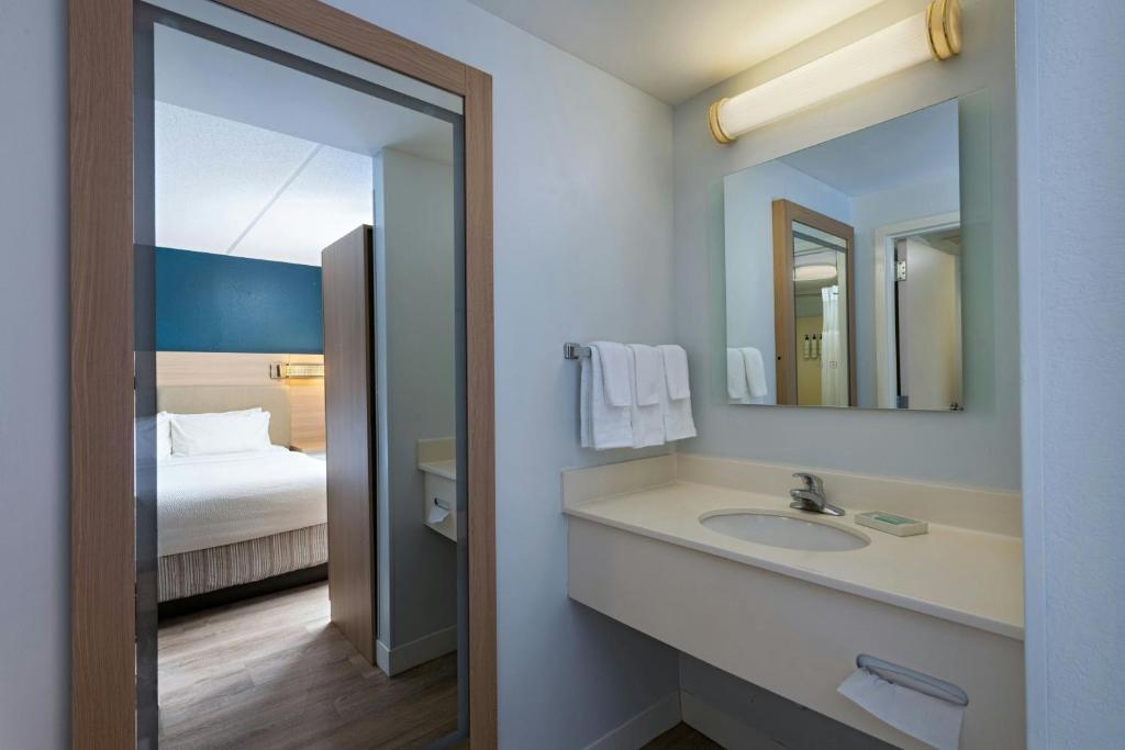 SpringHill Suites by Marriott Pittsburgh Washington photo