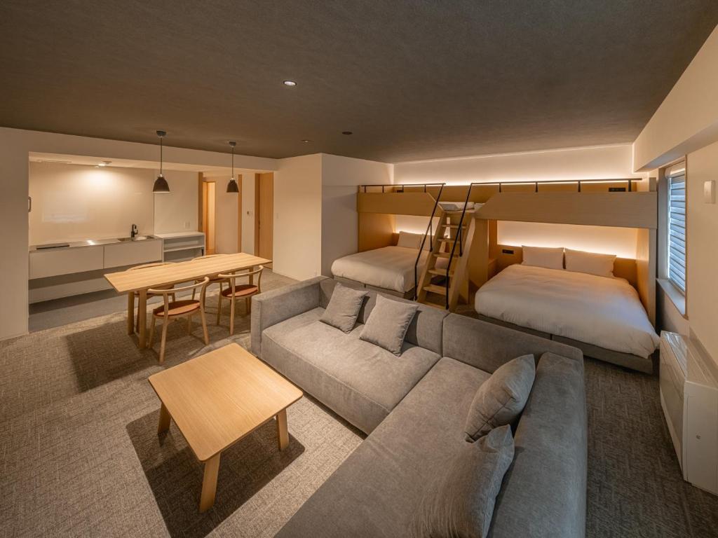 Posezení v ubytování Dansetsu Sapporo - Opening in Apr 2025