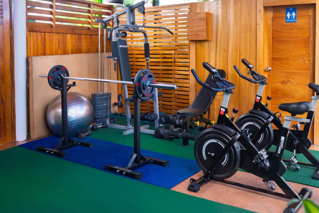 Fitness centrum a/nebo fitness zařízení v ubytování EXCLUSIVE CONDO GALAPAGOS and BEYOND 1