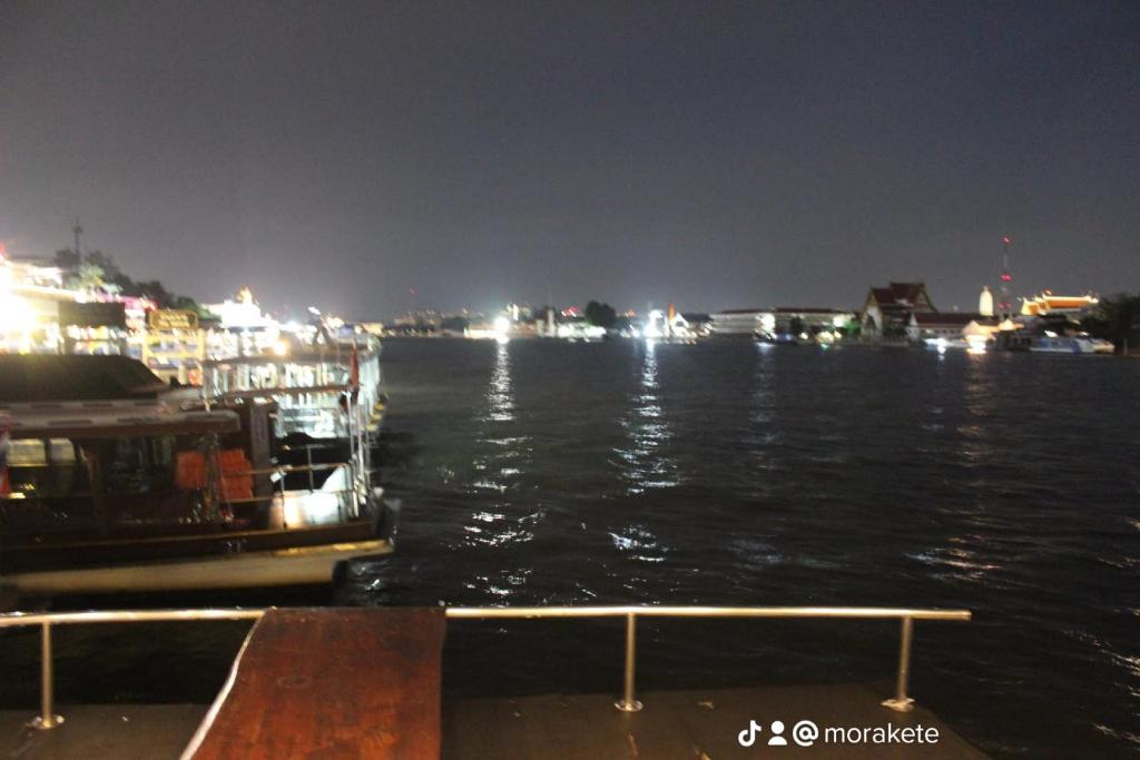 Sabai Sabai Liveaboard Bangkok - 18