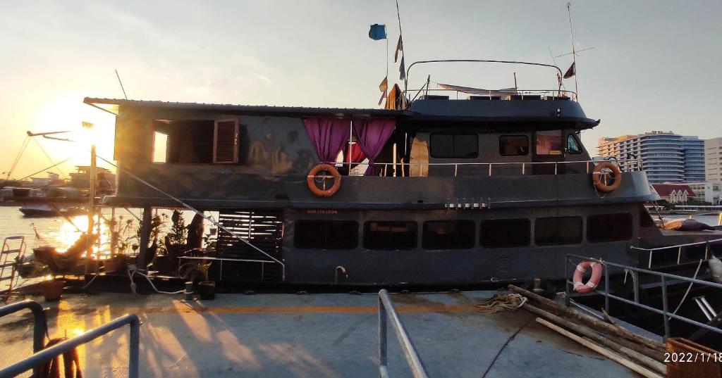 Sabai Sabai Liveaboard Bangkok - 19