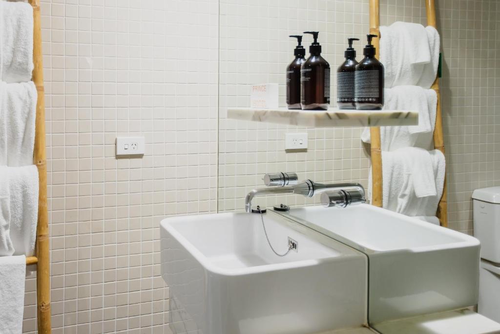 The Prince - Resim 10