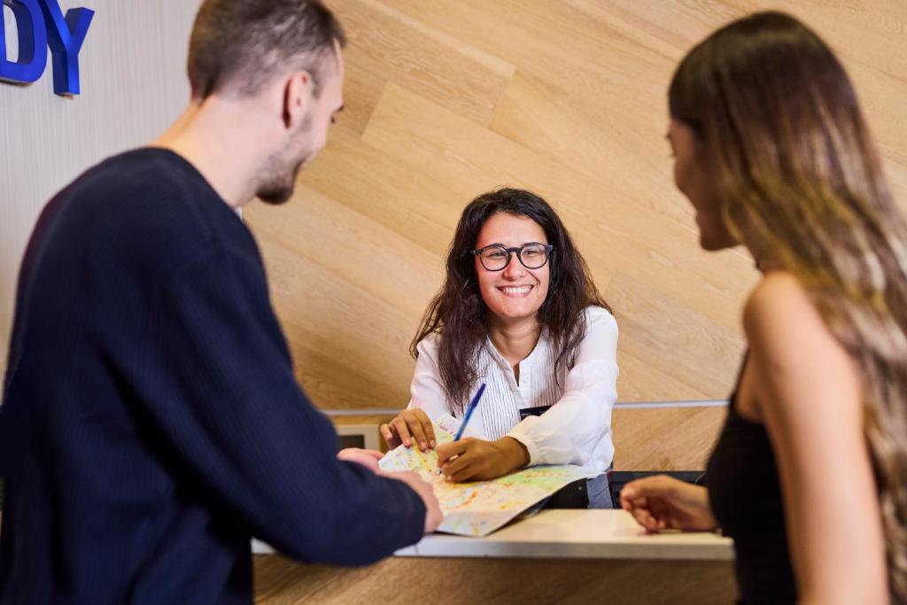 Brady Hotels Central Melbourne - Resim 7