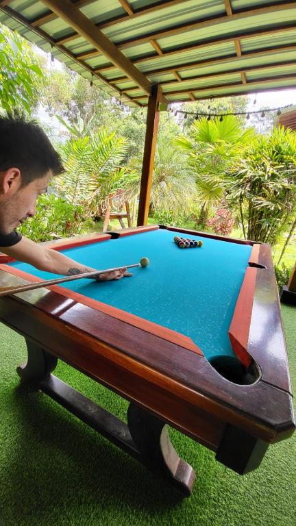 Biliár nebo kulečník v ubytování Mindo Green House