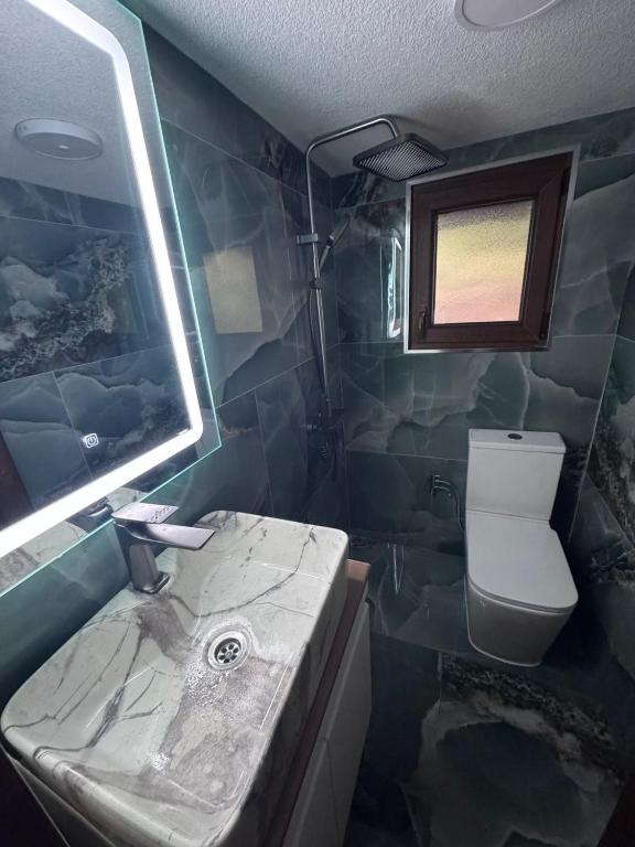 Koupelna v ubytování Private Room Flori