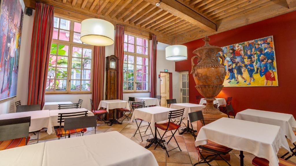 Restaurace v ubytování Hôtel Amphithéâtre