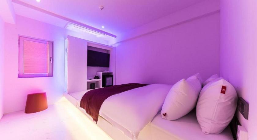 Bobo Hotel Hongdaeにあるベッド