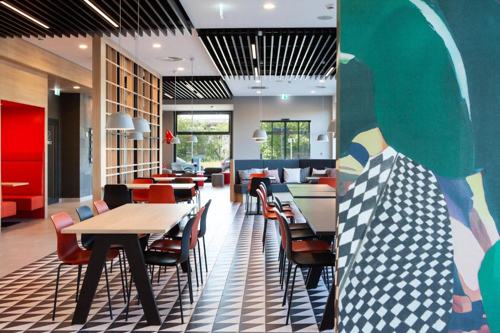 ibis budget Hotel Berlin Airport - Resim 11