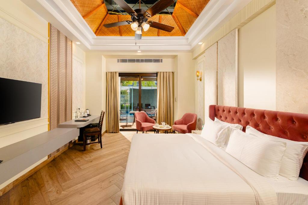 TV a/nebo společenská místnost v ubytování Savitri Resort