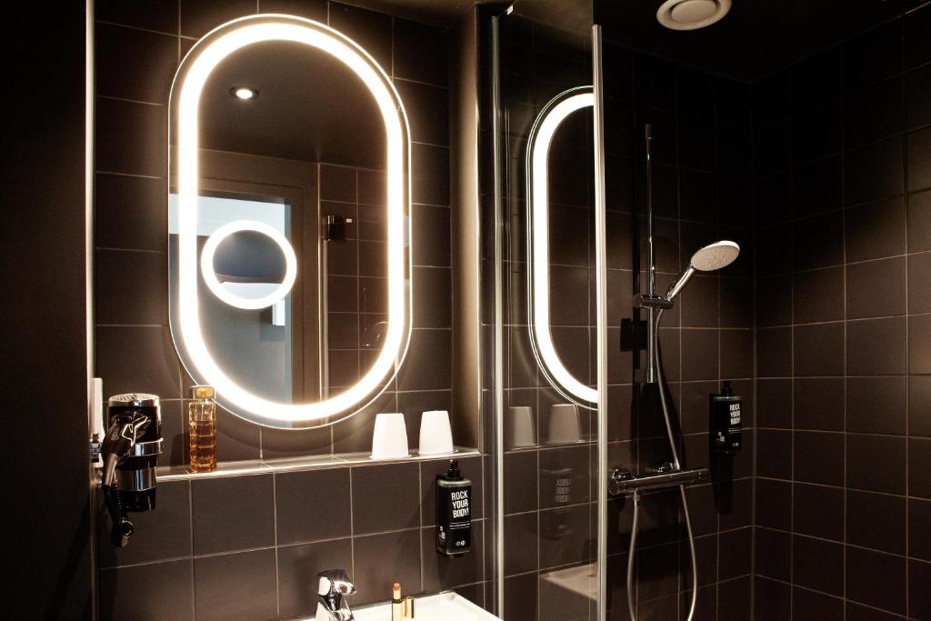 ibis Hotel Berlin Airport - 14