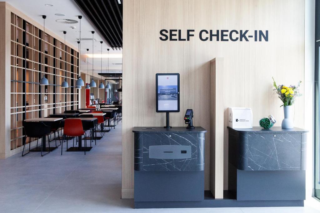 ibis Hotel Berlin Airport - Resim 16