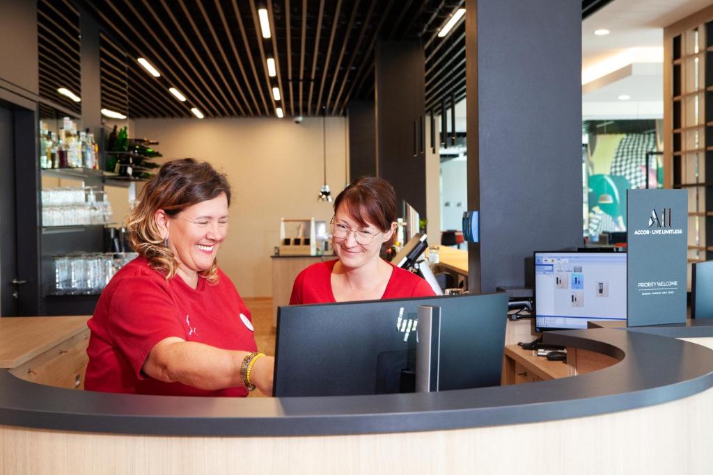 ibis Hotel Berlin Airport - Resim 7