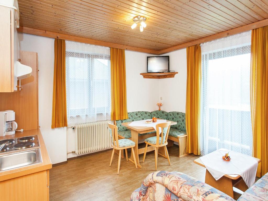 Kuchyňa alebo kuchynka v ubytovaní Spacious Apartment near Ski Area in Mittersill