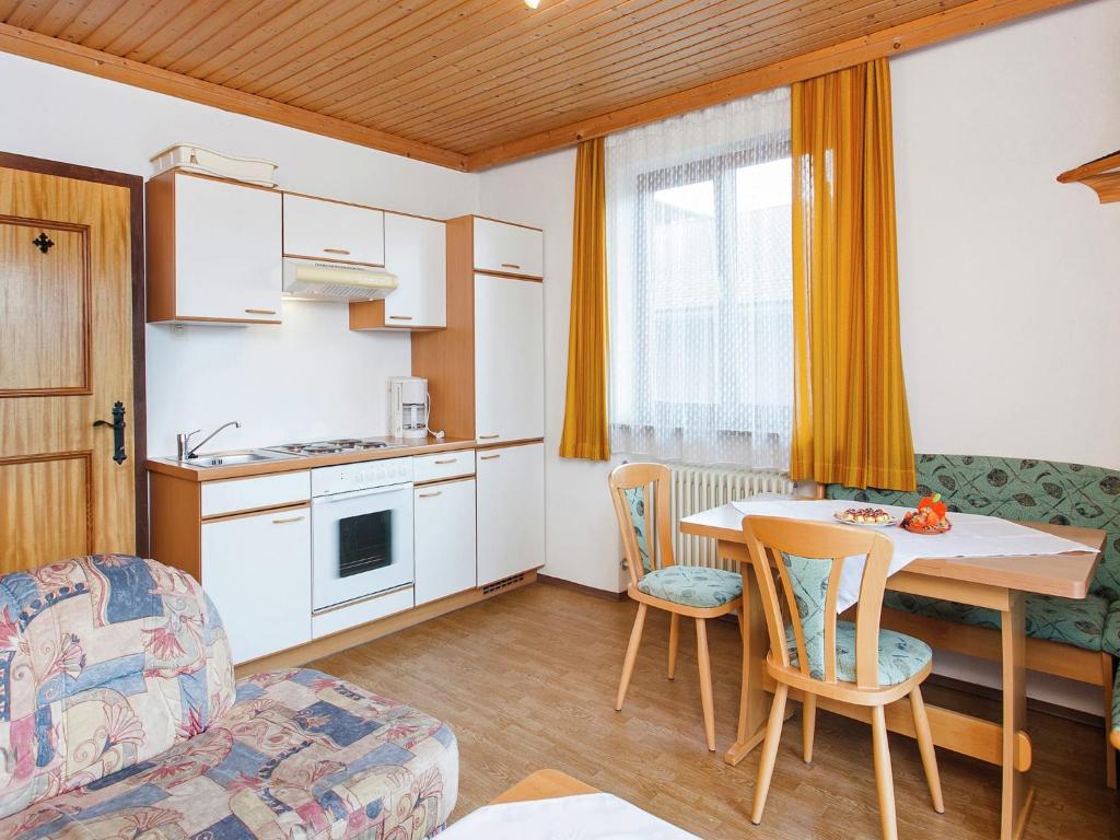 Kuchyňa alebo kuchynka v ubytovaní Spacious Apartment near Ski Area in Mittersill