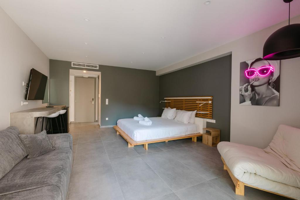 11 Reasons Why Metaxourgeio - Resim 38