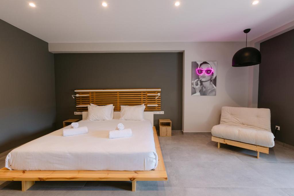 11 Reasons Why Metaxourgeio - Resim 37