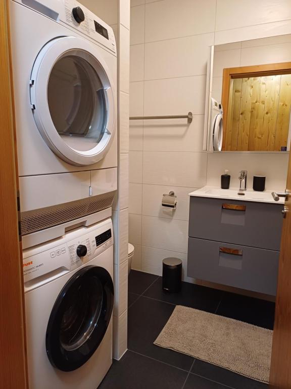 Fotografie z fotogalerie ubytování Spacieux appart - 2 chambres à coucher incl Jacuzzi Privé v destinaci Leukerbad